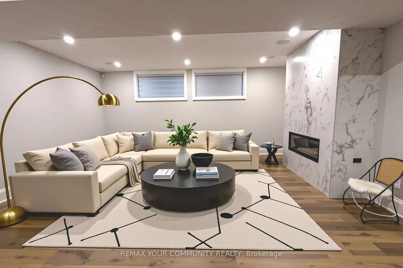 1551, Warland, 1017 - SW Southwest, Oakville