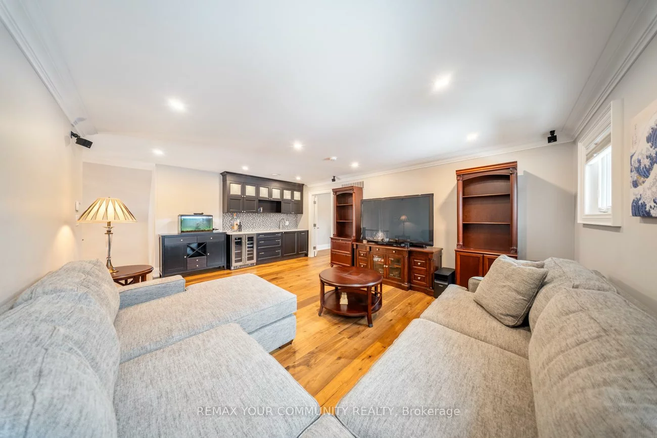 1551, Warland, 1017 - SW Southwest, Oakville
