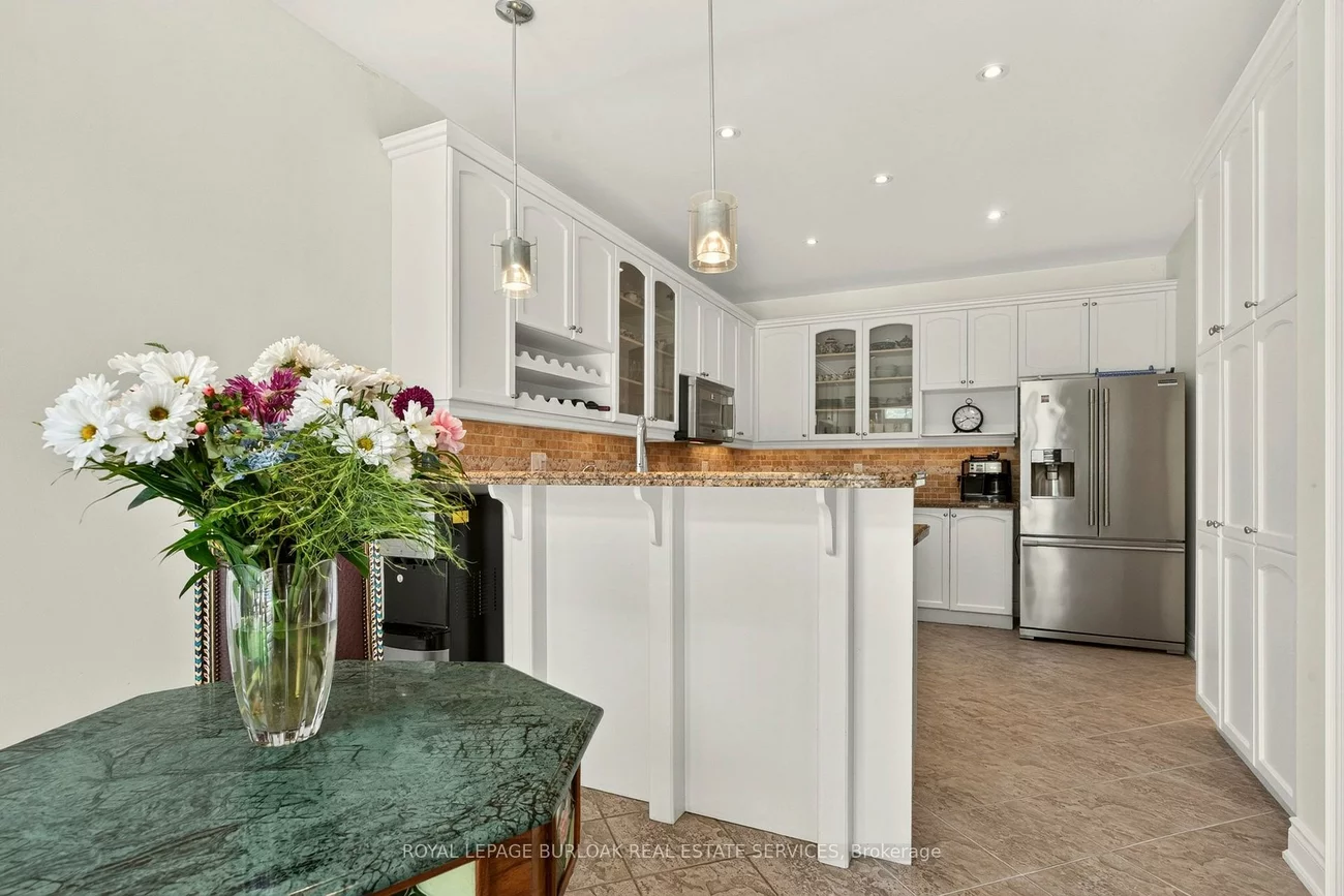 215, Burloak, 1001 - BR Bronte, Oakville