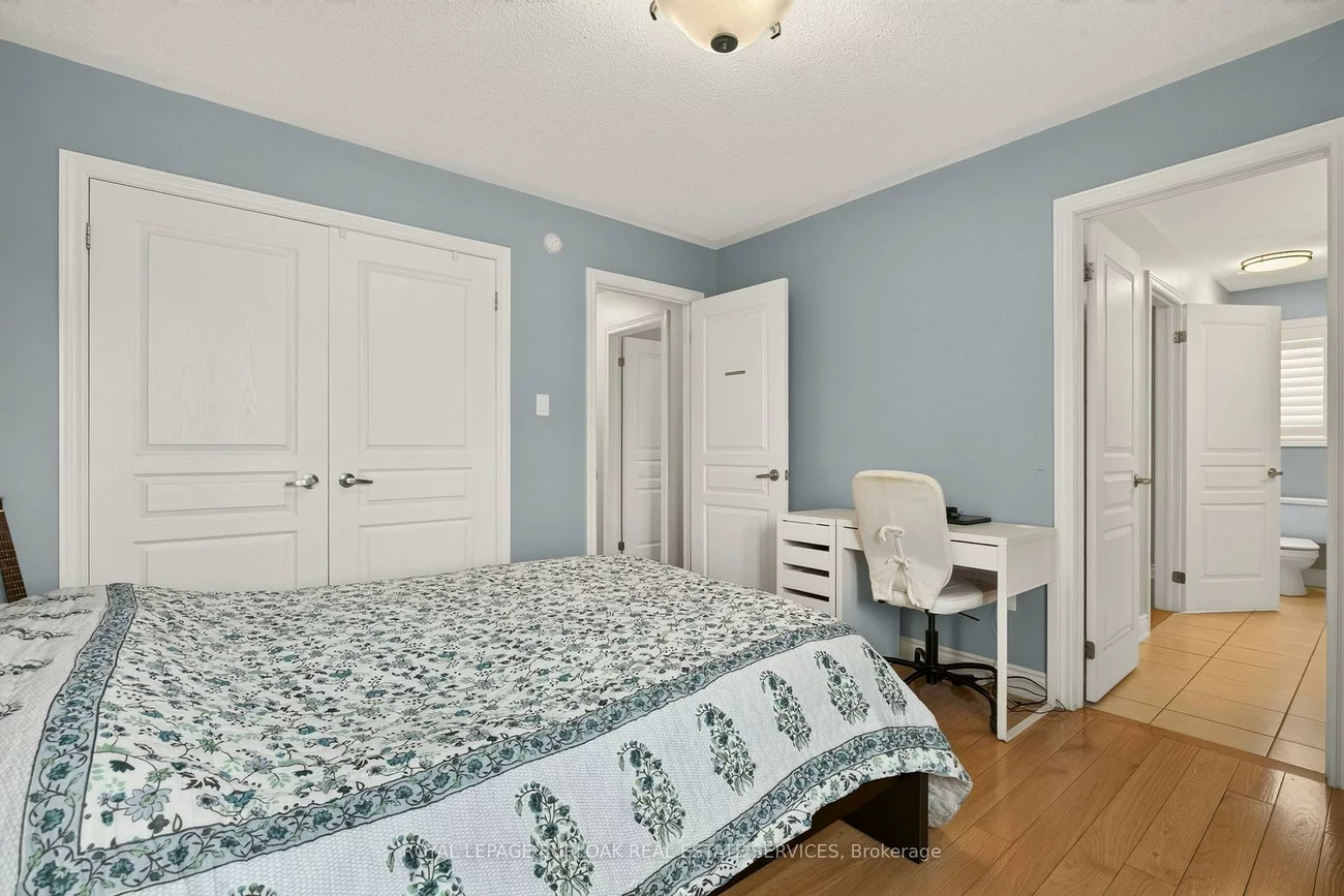 215, Burloak, 1001 - BR Bronte, Oakville