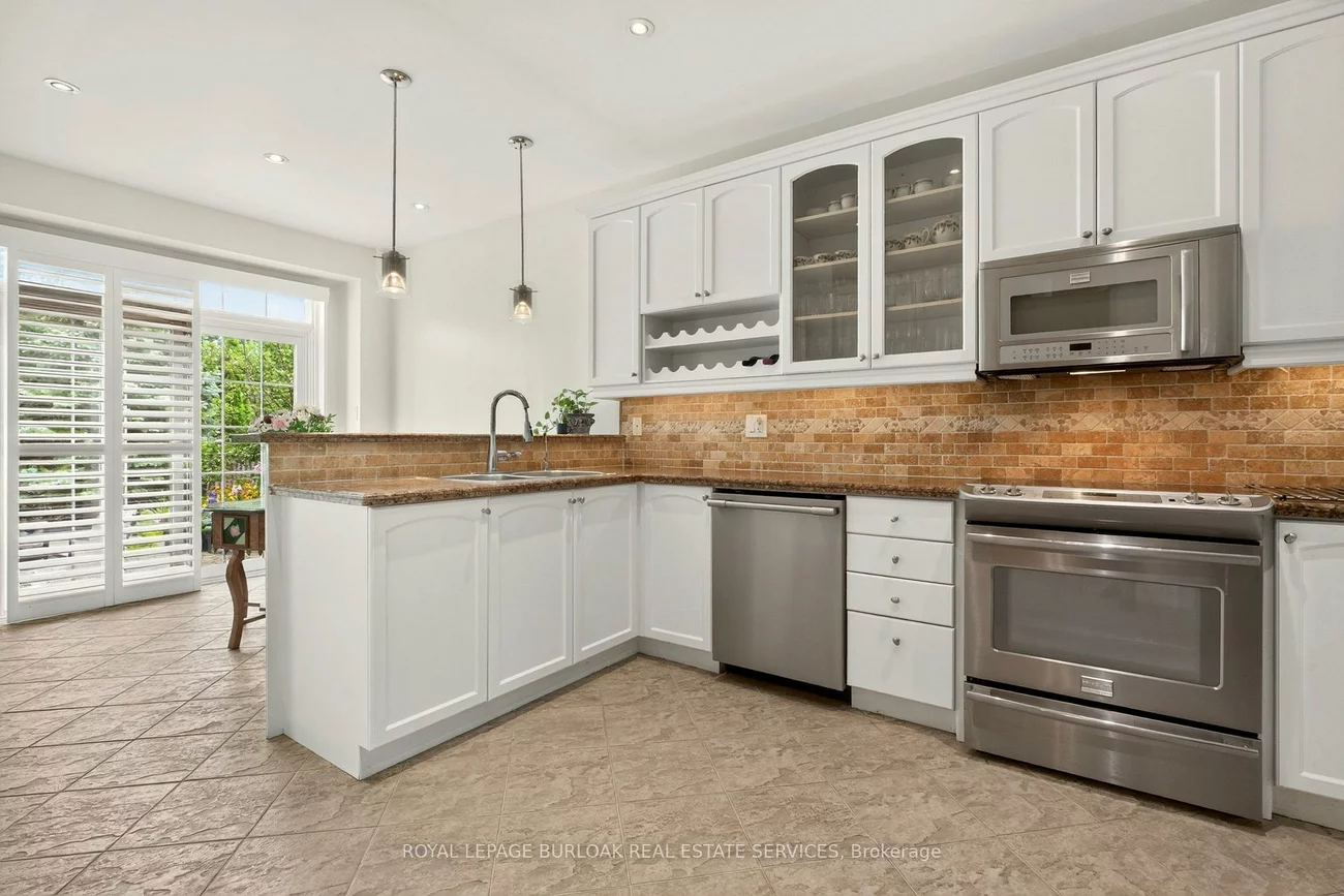 215, Burloak, 1001 - BR Bronte, Oakville