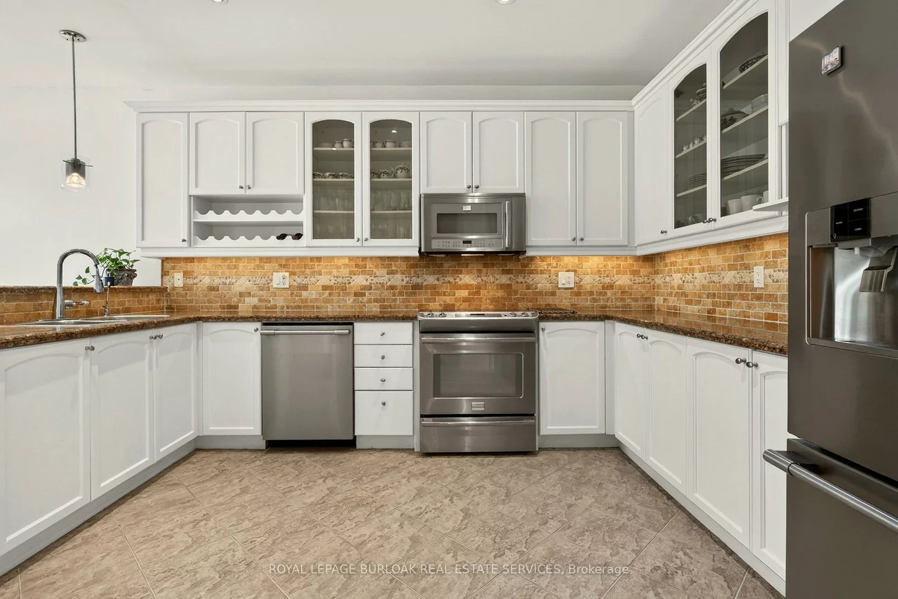 215, Burloak, 1001 - BR Bronte, Oakville