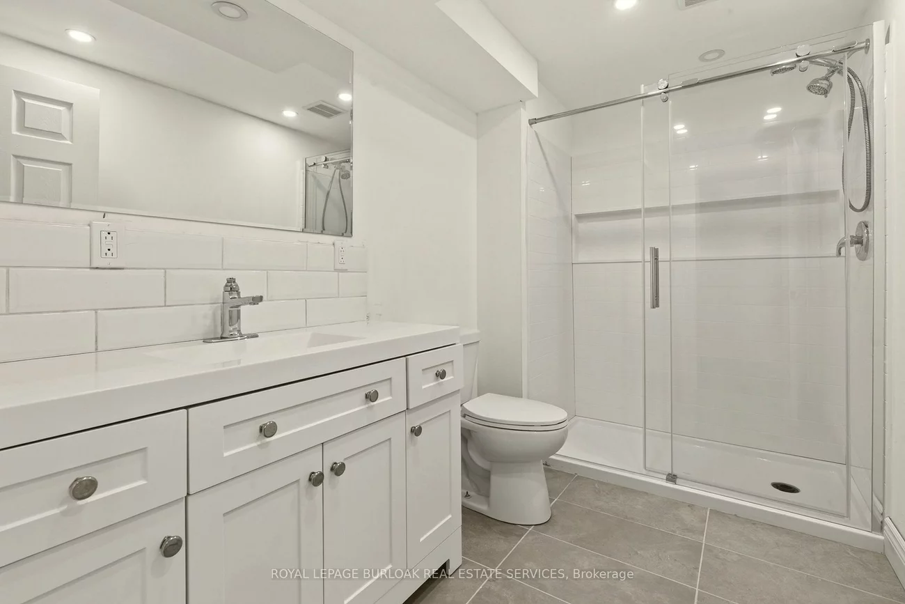 215, Burloak, 1001 - BR Bronte, Oakville