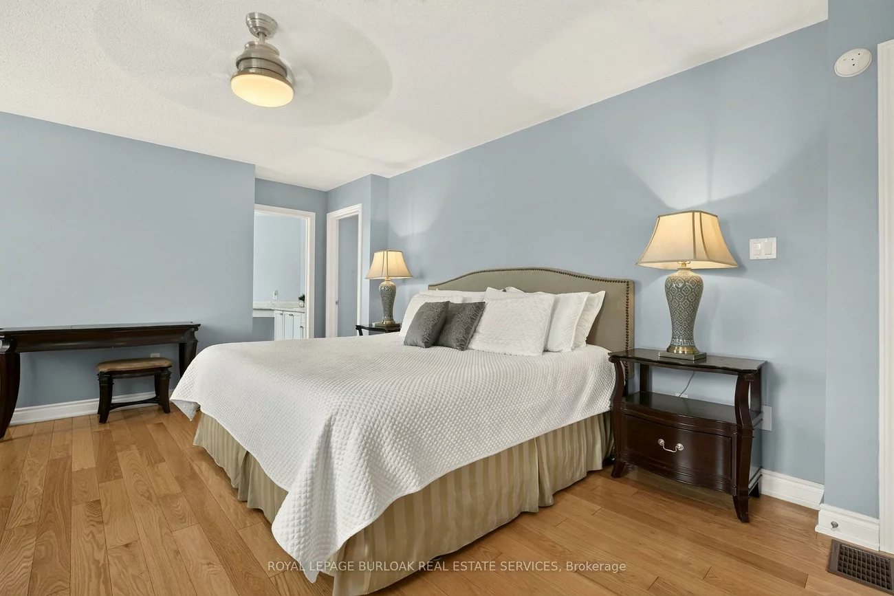 215, Burloak, 1001 - BR Bronte, Oakville
