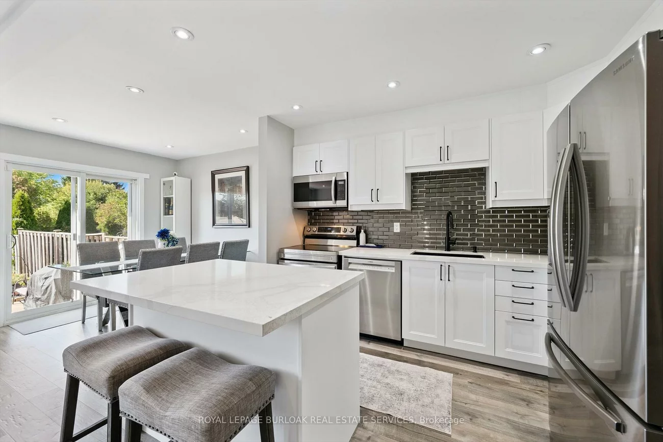 2152, Pelee, 1015 - RO River Oaks, Oakville