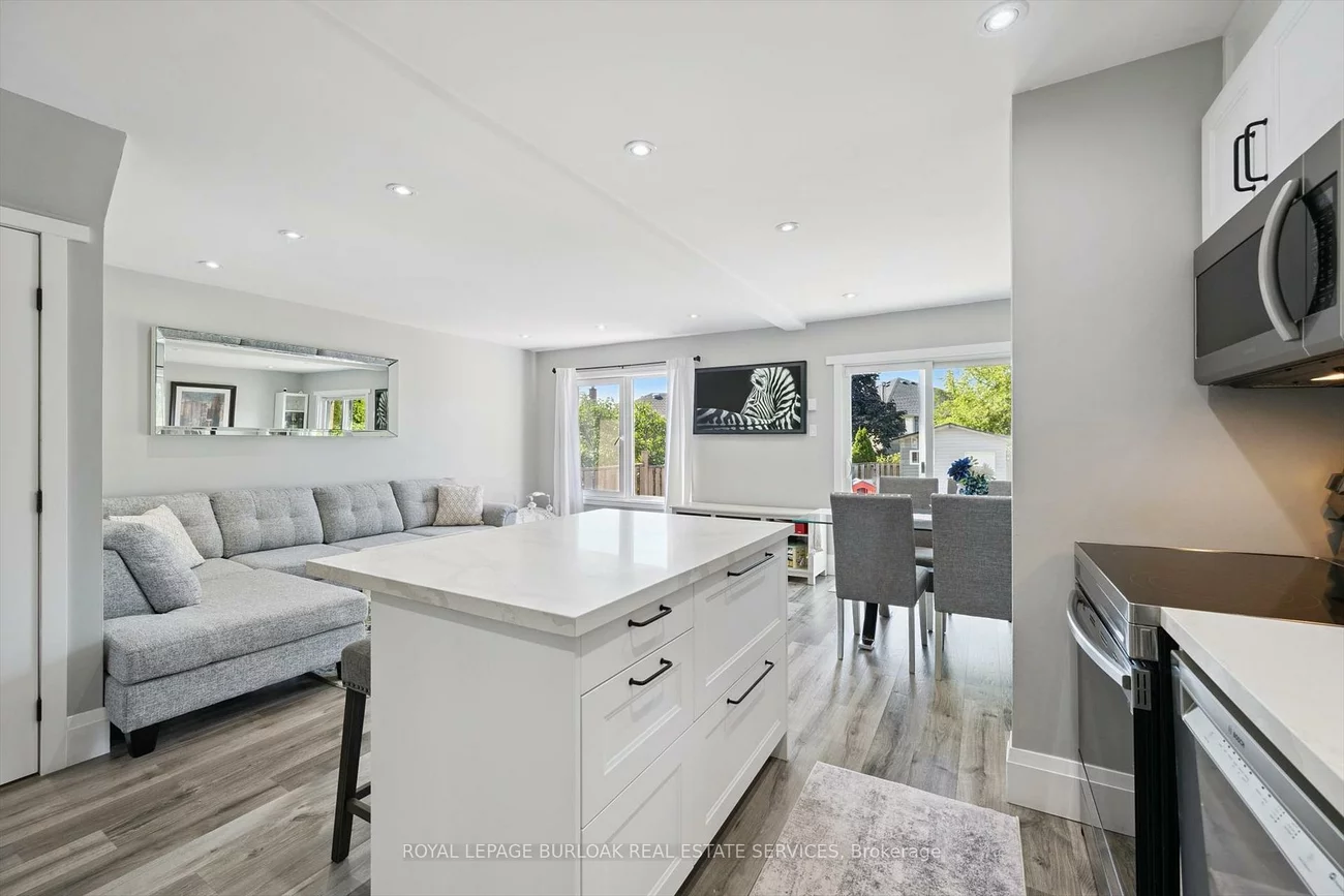 2152, Pelee, 1015 - RO River Oaks, Oakville