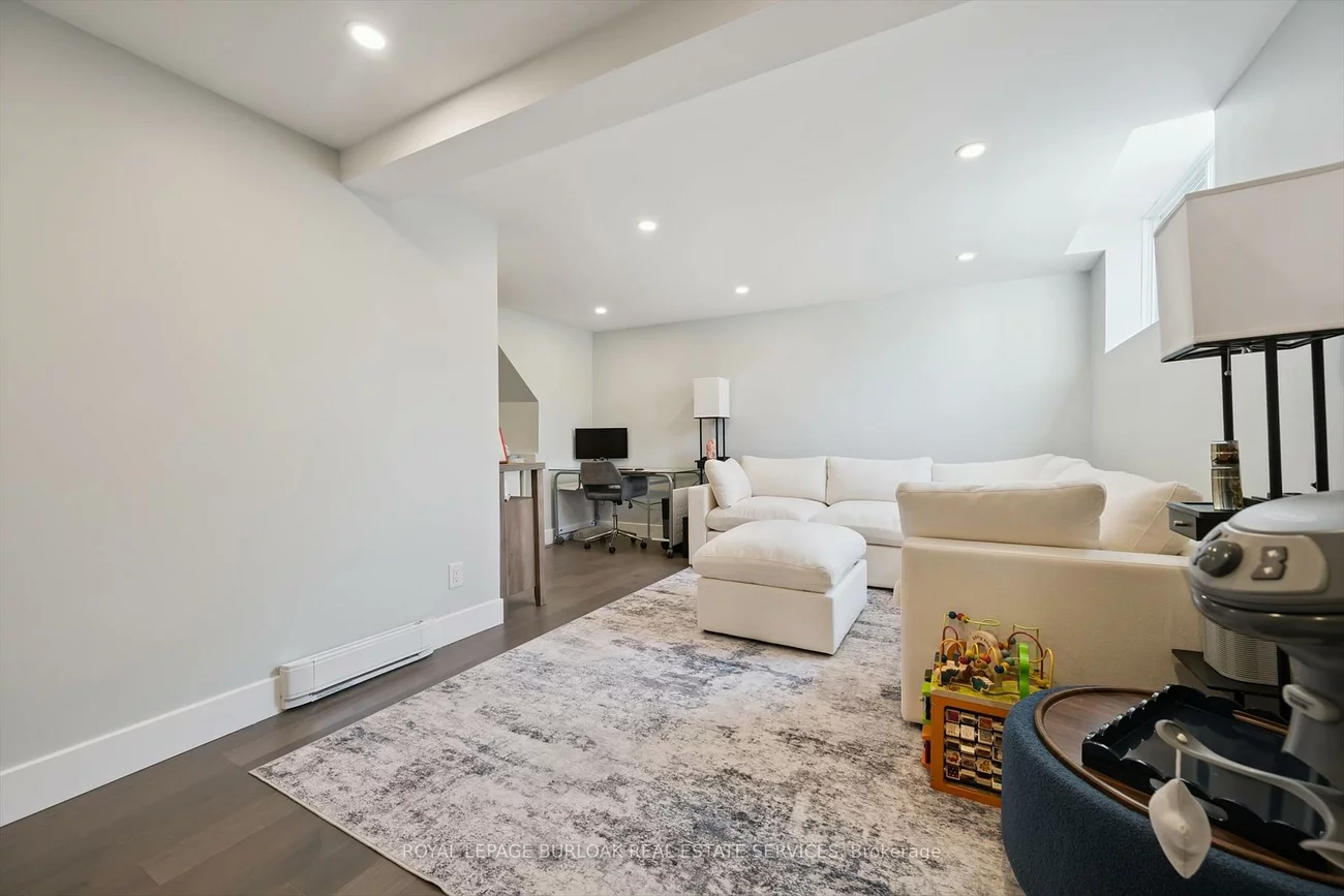 2152, Pelee, 1015 - RO River Oaks, Oakville