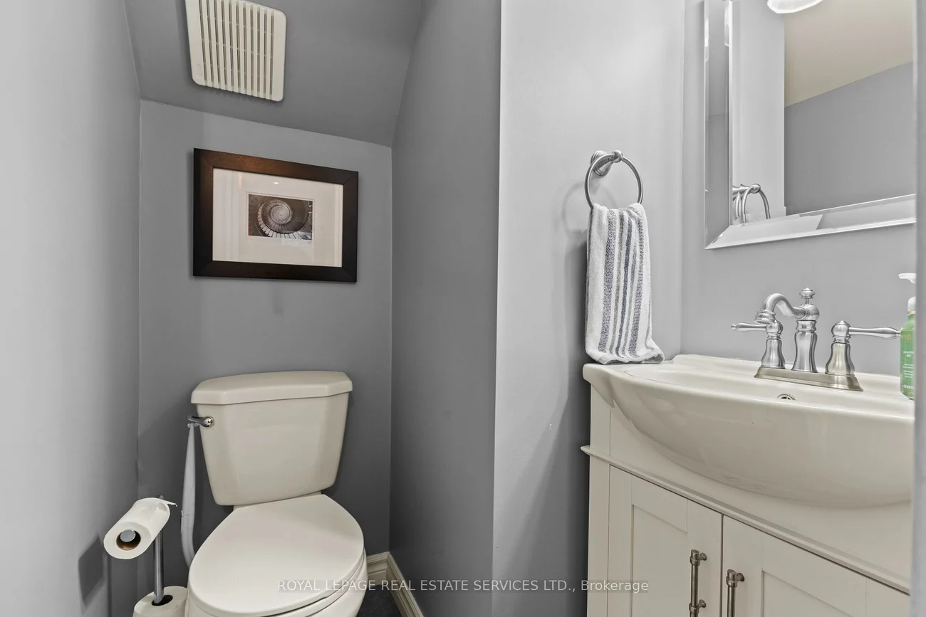 2303, Marine, 1001 - BR Bronte, Oakville