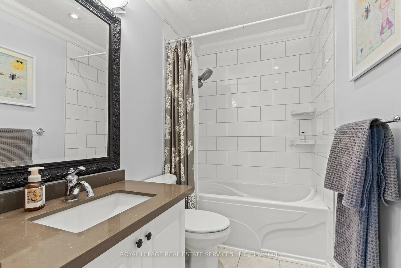 2303, Marine, 1001 - BR Bronte, Oakville