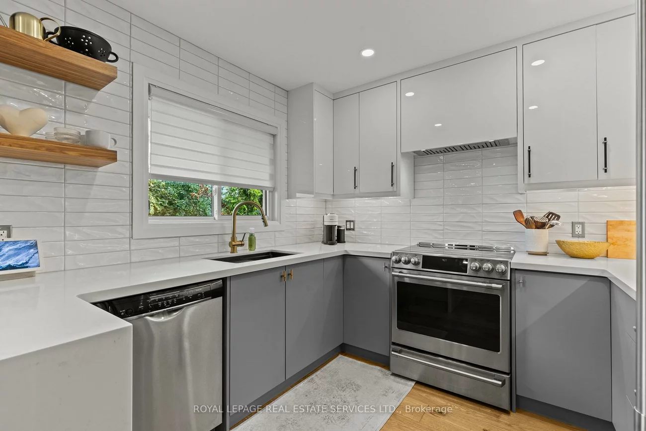2303, Marine, 1001 - BR Bronte, Oakville