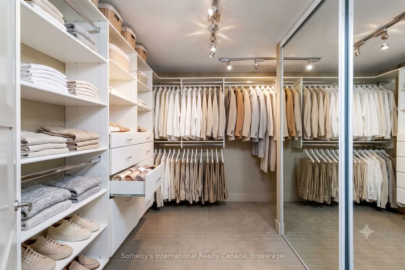 56, Birch Hill, 1017 - SW Southwest, Oakville