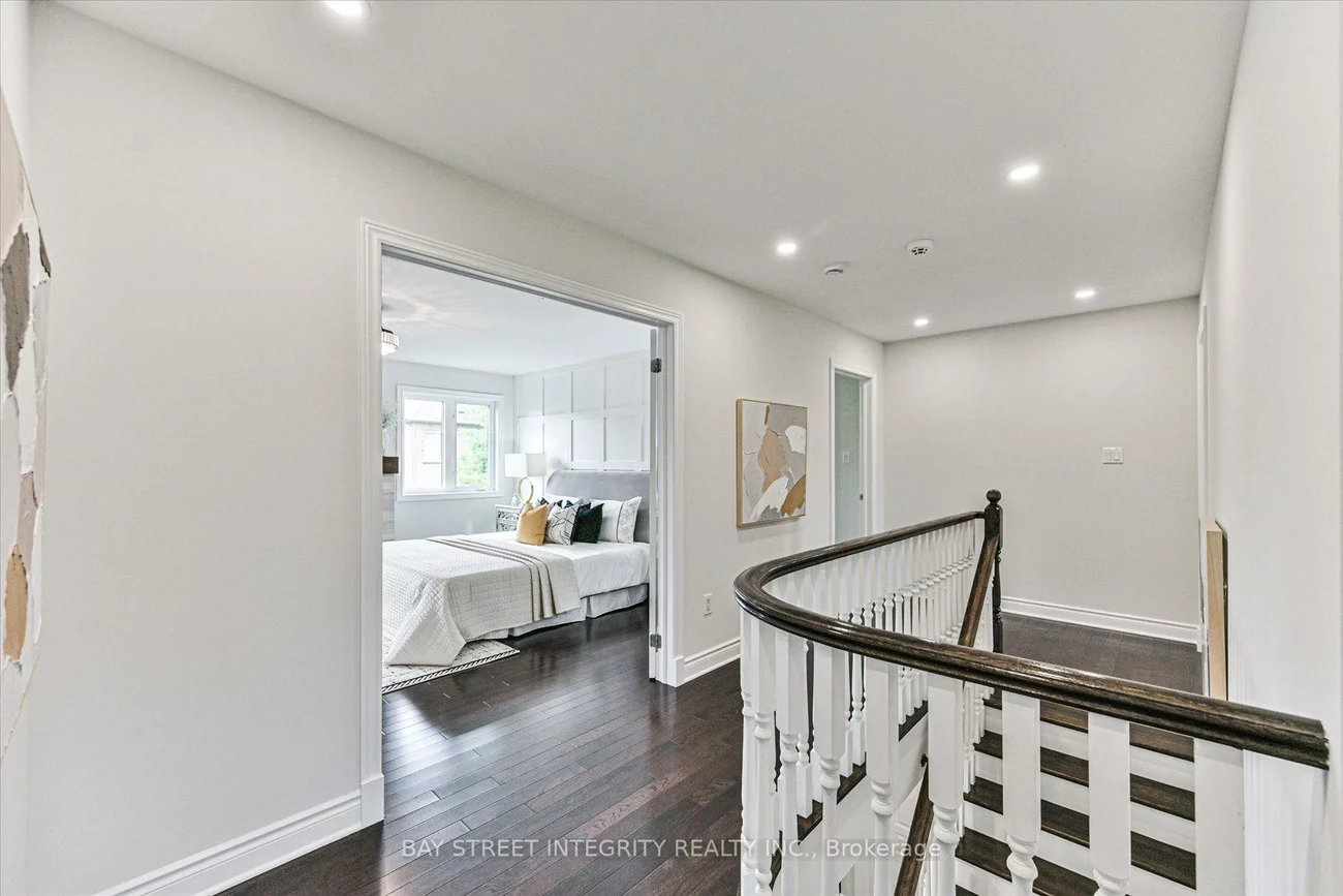 210, Milkweed, 1001 - BR Bronte, Oakville