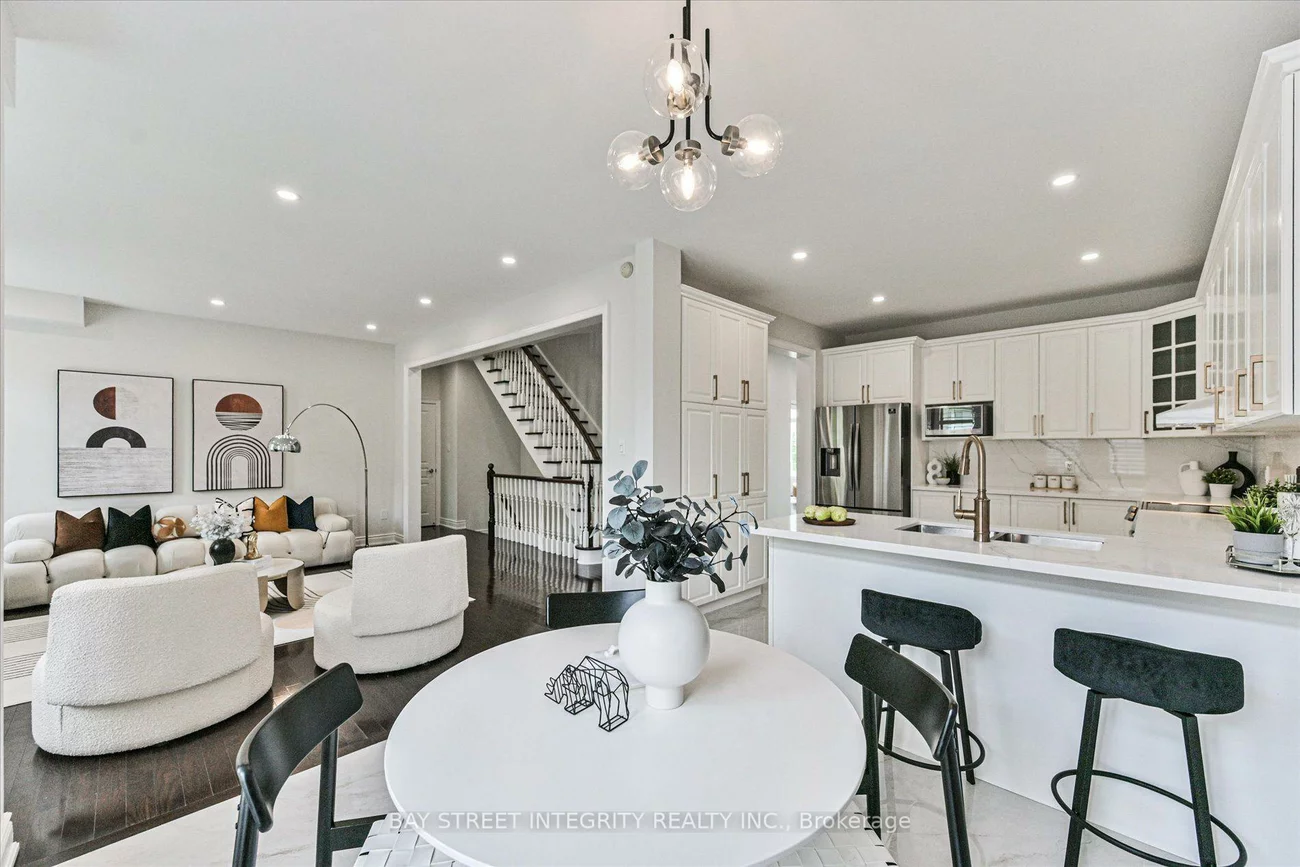210, Milkweed, 1001 - BR Bronte, Oakville