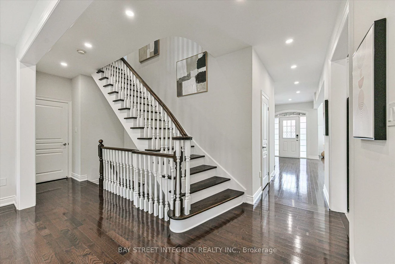 210, Milkweed, 1001 - BR Bronte, Oakville