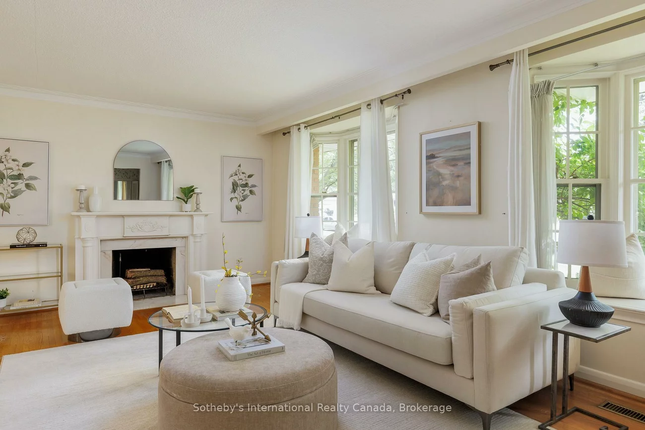 174, Claxton, 1011 - MO Morrison, Oakville