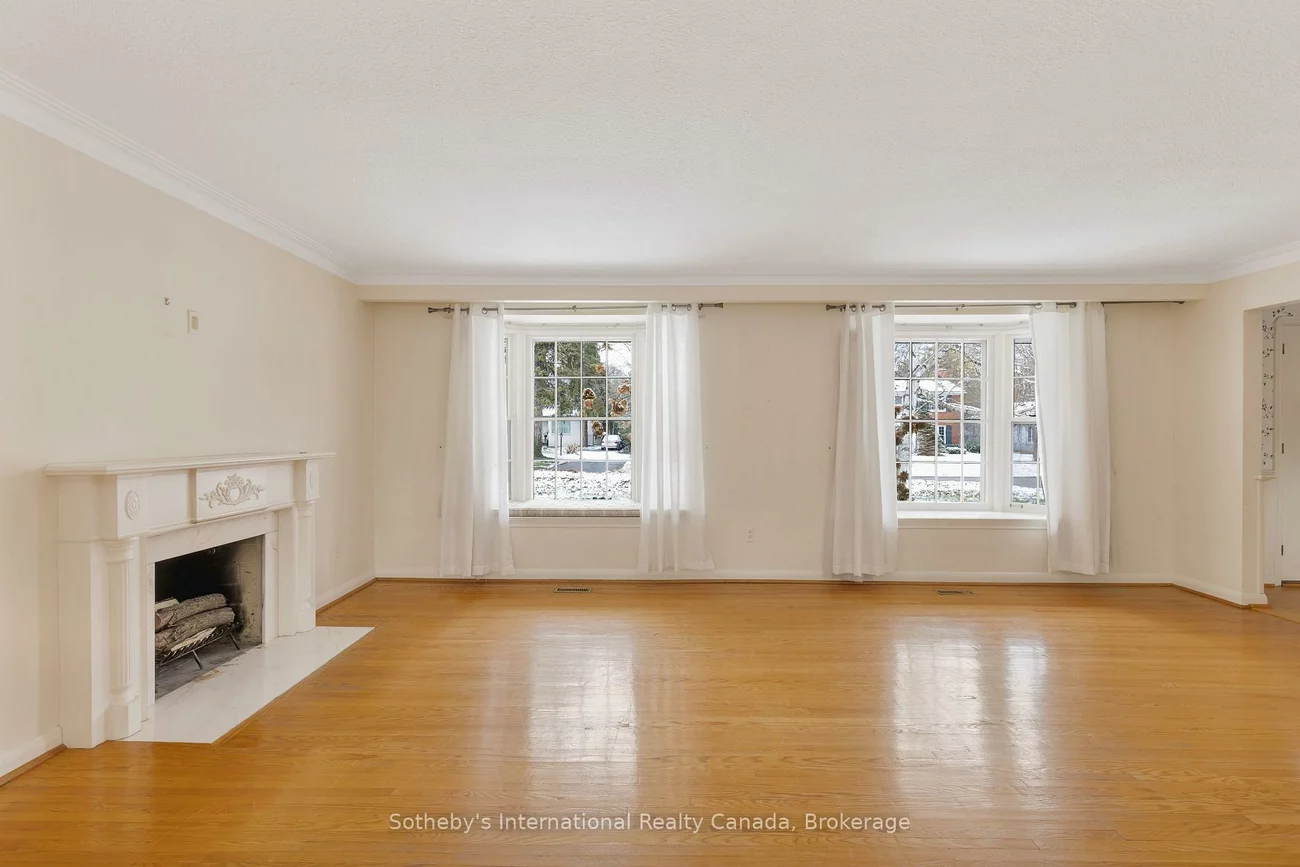 174, Claxton, 1011 - MO Morrison, Oakville