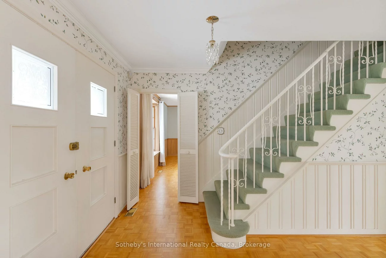 174, Claxton, 1011 - MO Morrison, Oakville
