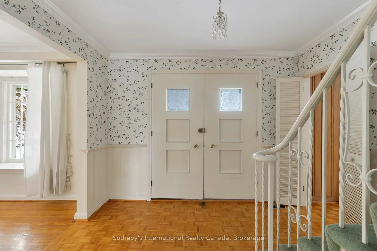 174, Claxton, 1011 - MO Morrison, Oakville