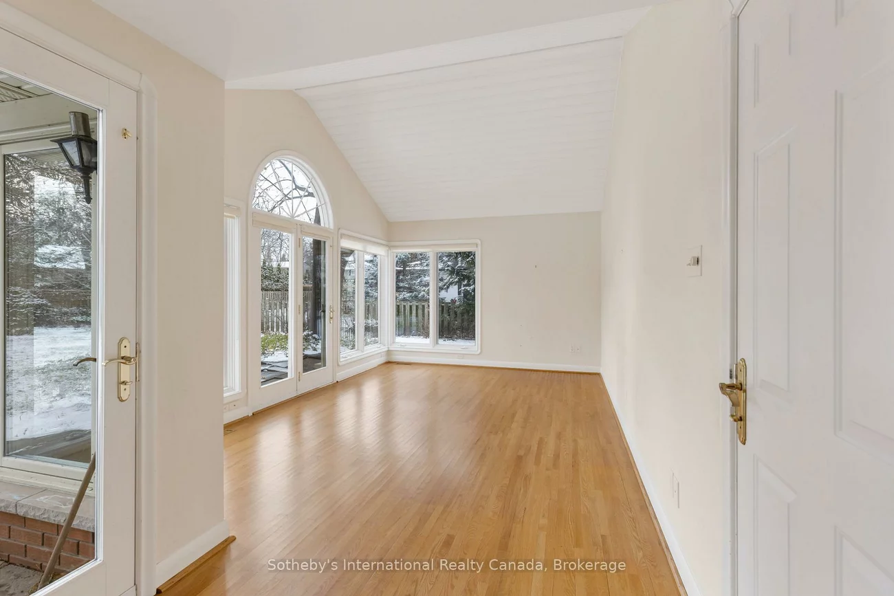 174, Claxton, 1011 - MO Morrison, Oakville