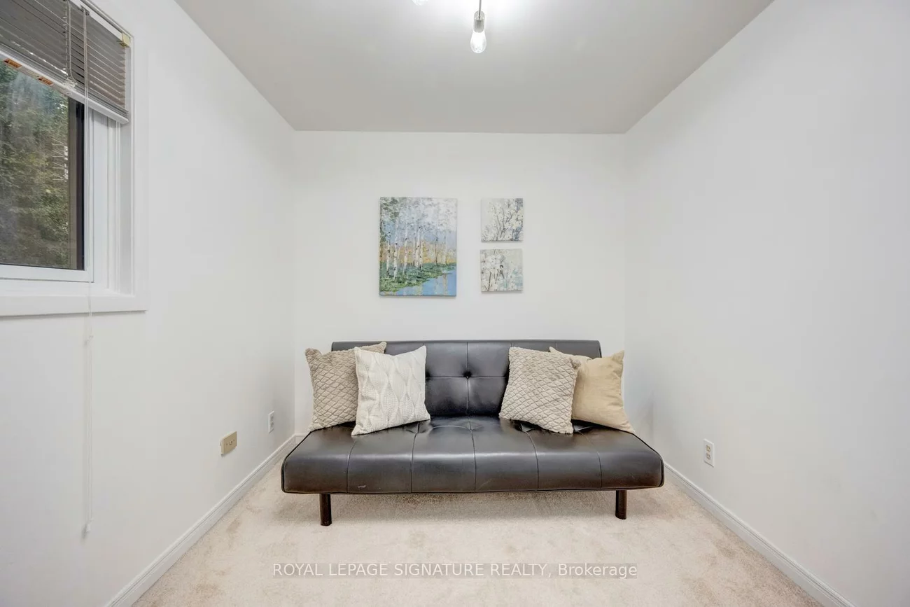 77, McCraney, 1003 - CP College Park, Oakville