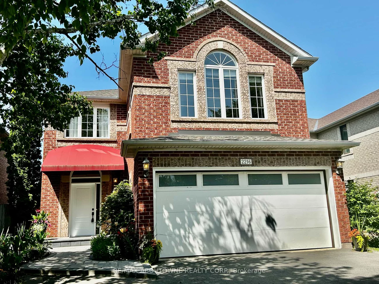 2216, NORFOLK, 1015 - RO River Oaks, Oakville
