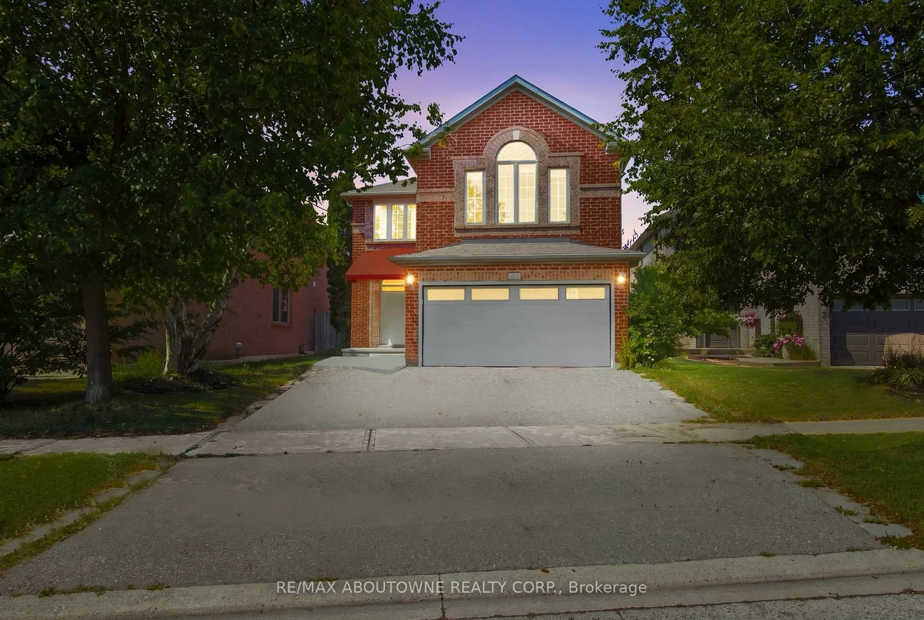 2216, NORFOLK, 1015 - RO River Oaks, Oakville