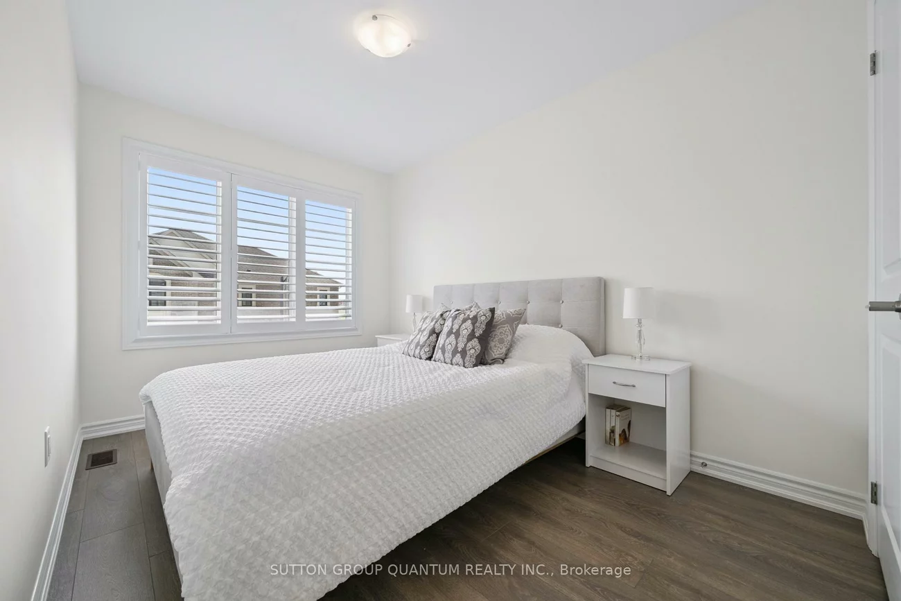 3040, Robert Lamb, 1010 - JM Joshua Meadows, Oakville
