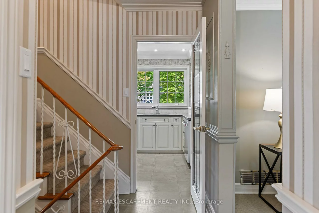 401, Cairncroft, 1011 - MO Morrison, Oakville