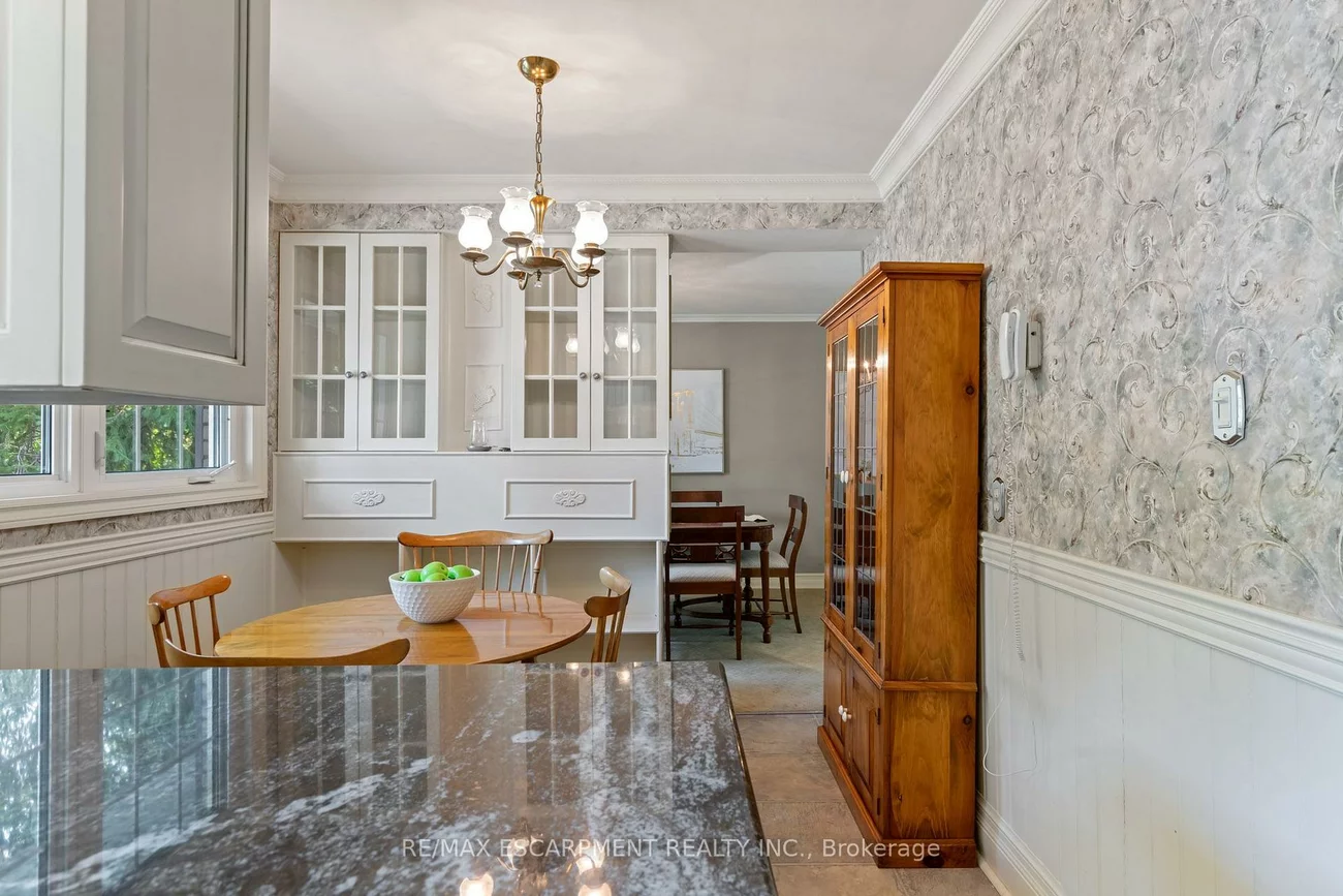 401, Cairncroft, 1011 - MO Morrison, Oakville