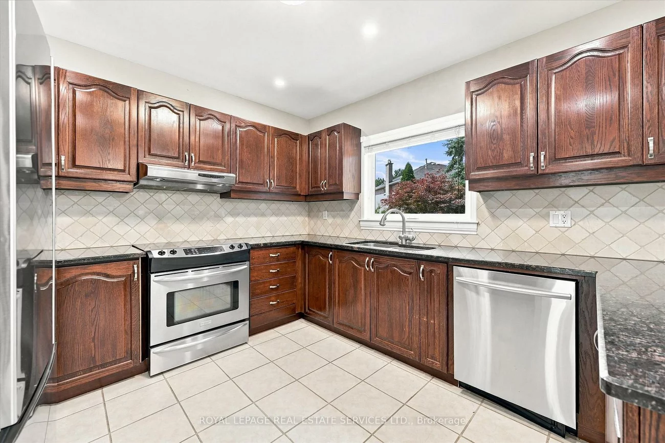 1512, Princeton, 1003 - CP College Park, Oakville
