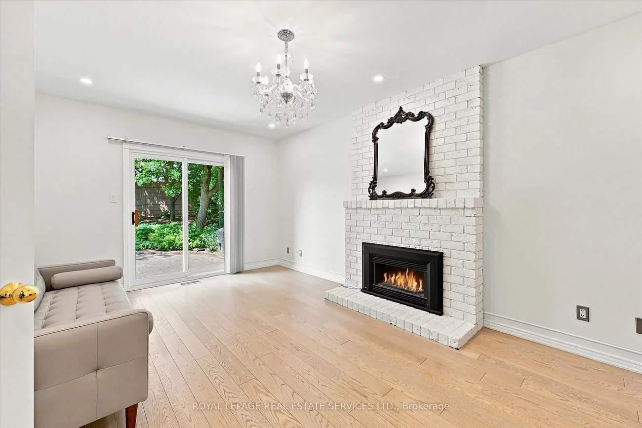 1512, Princeton, 1003 - CP College Park, Oakville