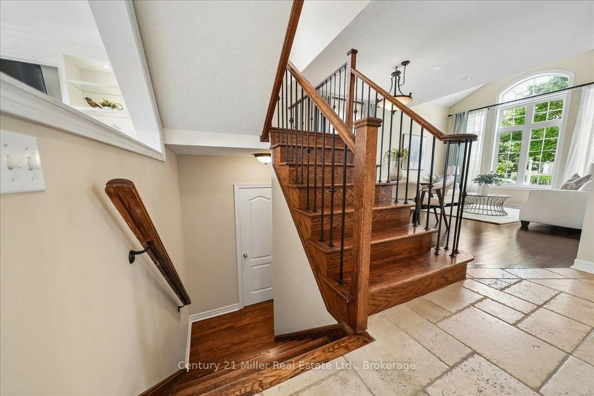 2350, Valleyridge, 1000 - BC Bronte Creek, Oakville