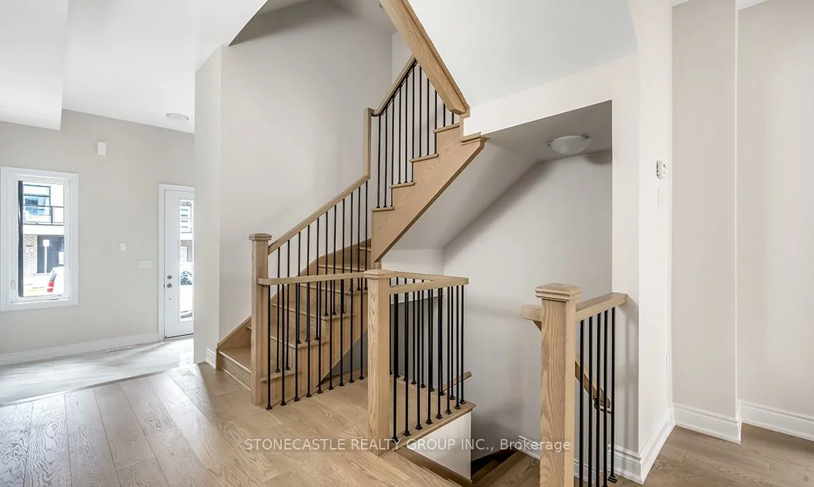 1242, Anthonia, 1010 - JM Joshua Meadows, Oakville