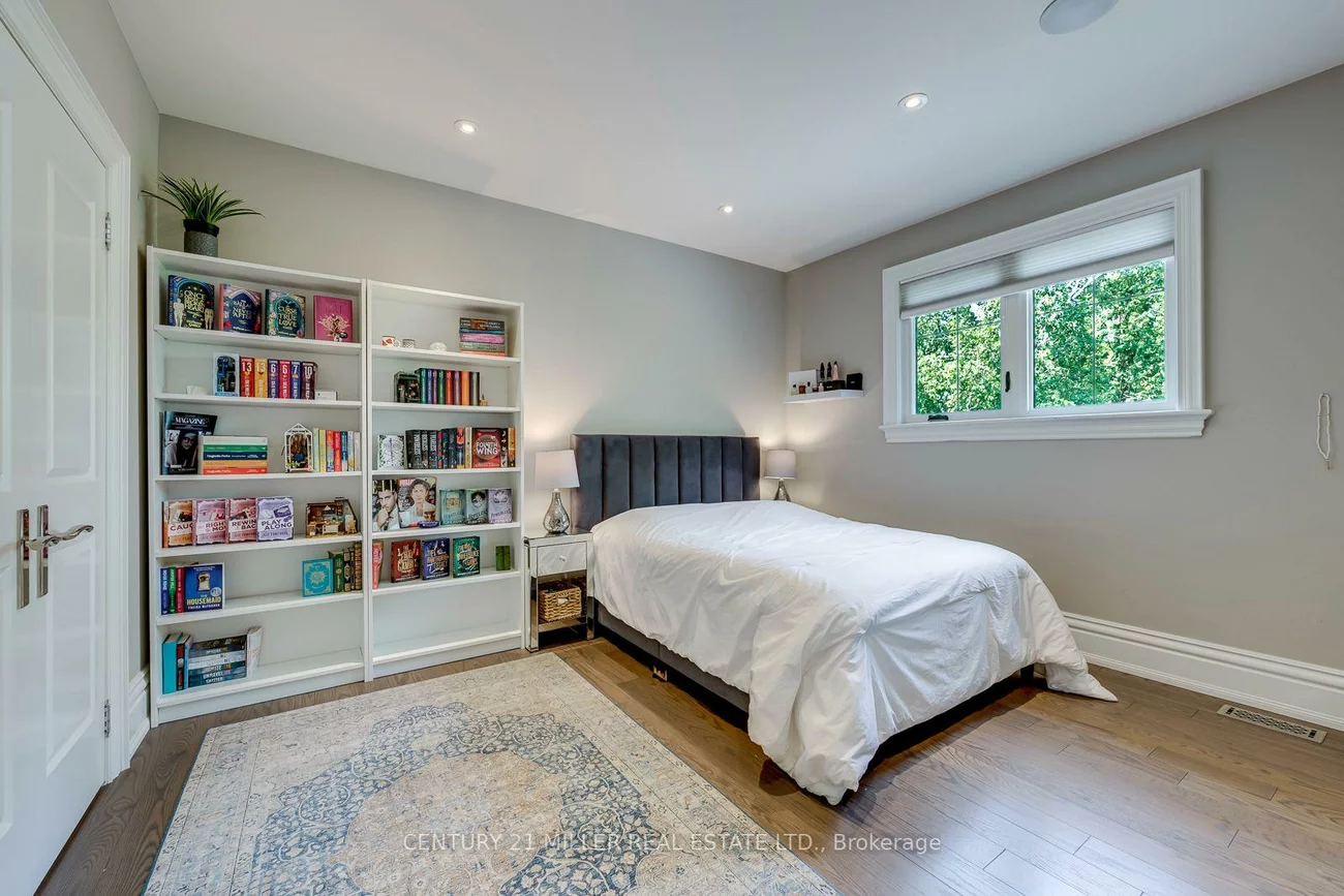 1399, WILLOWDOWN, 1017 - SW Southwest, Oakville