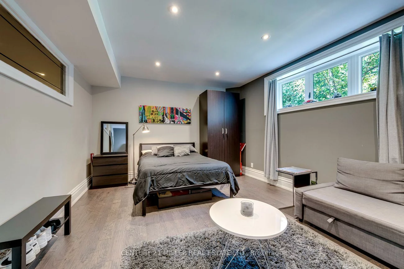 1399, WILLOWDOWN, 1017 - SW Southwest, Oakville