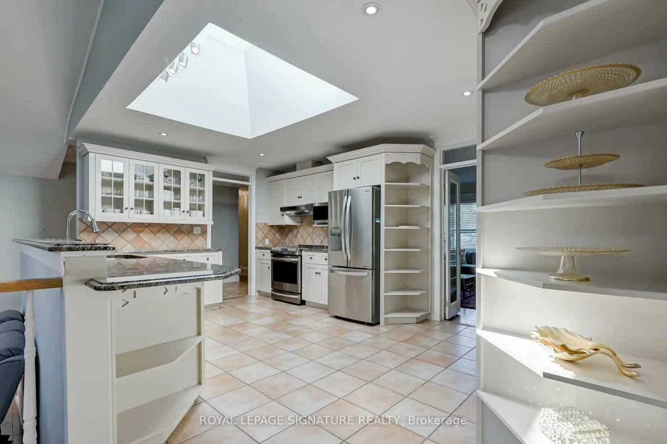 383, Maplehurst, 1001 - BR Bronte, Oakville