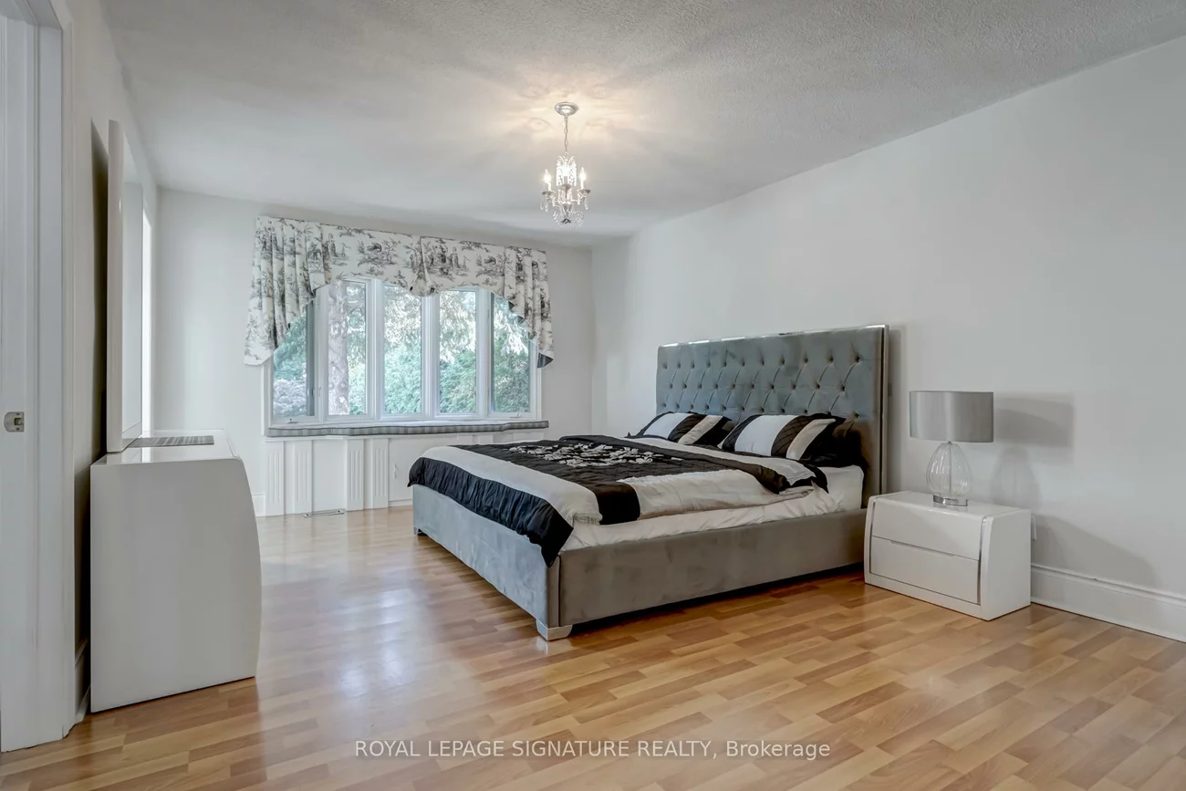 383, Maplehurst, 1001 - BR Bronte, Oakville
