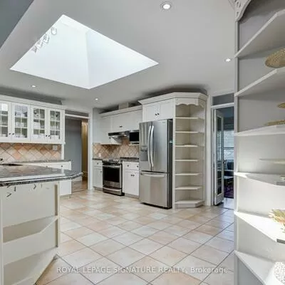 383, Maplehurst, 1001 - BR Bronte, Oakville