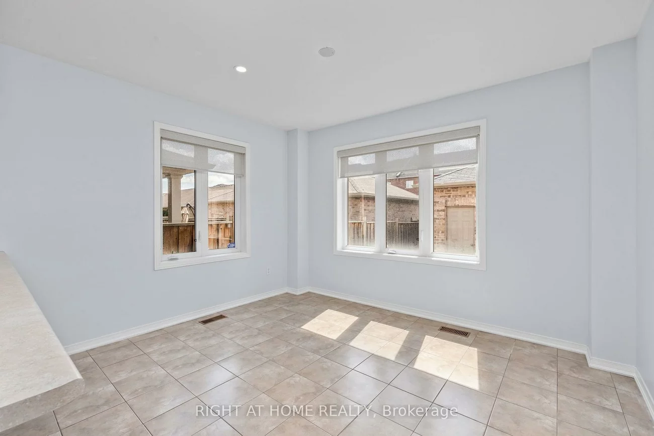 3128, Robert Brown, 1008 - GO Glenorchy, Oakville