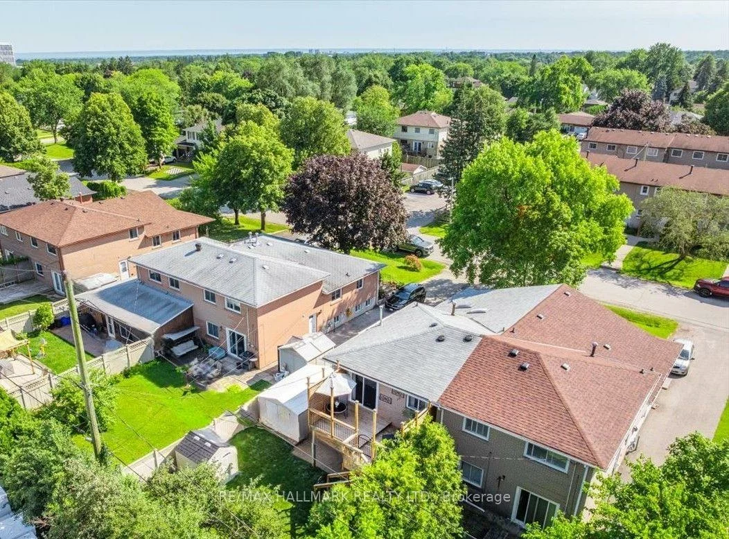 1286, Napier, 1003 - CP College Park, Oakville
