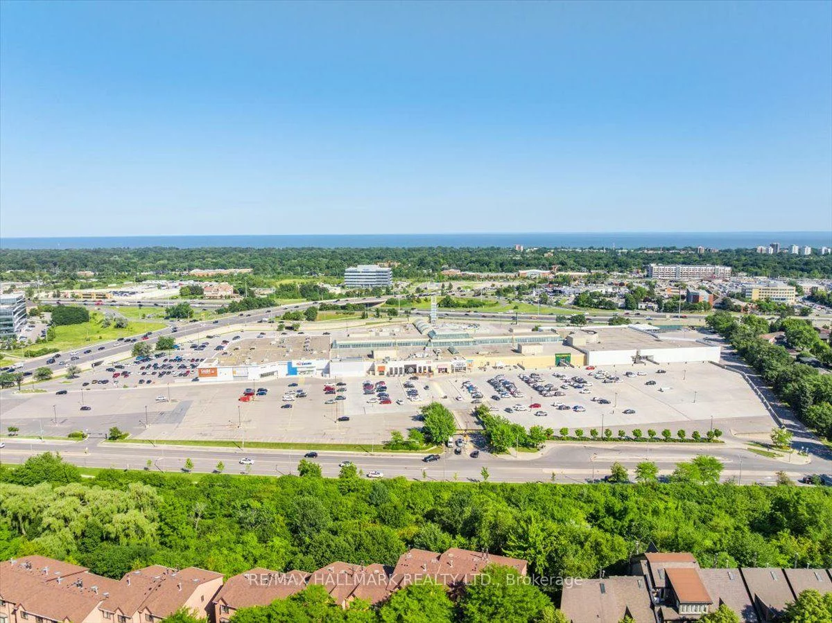 1286, Napier, 1003 - CP College Park, Oakville