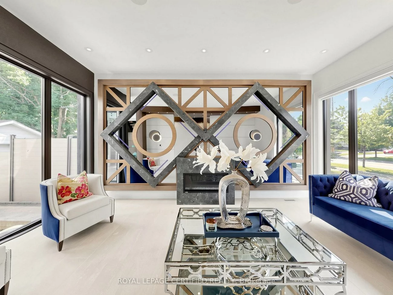 2378, Rebecca, 1001 - BR Bronte, Oakville