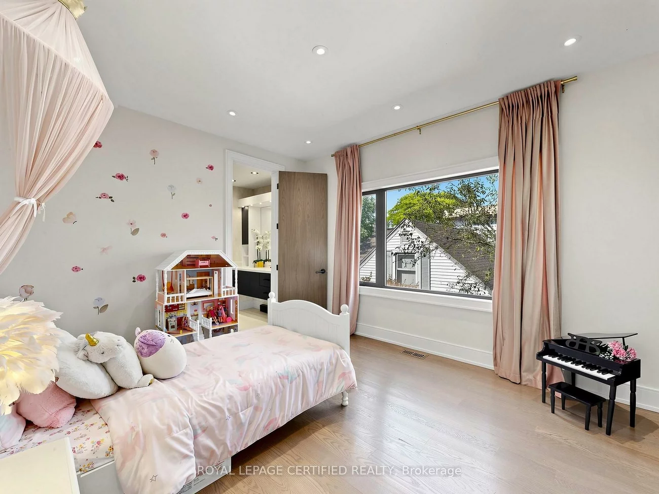 2378, Rebecca, 1001 - BR Bronte, Oakville