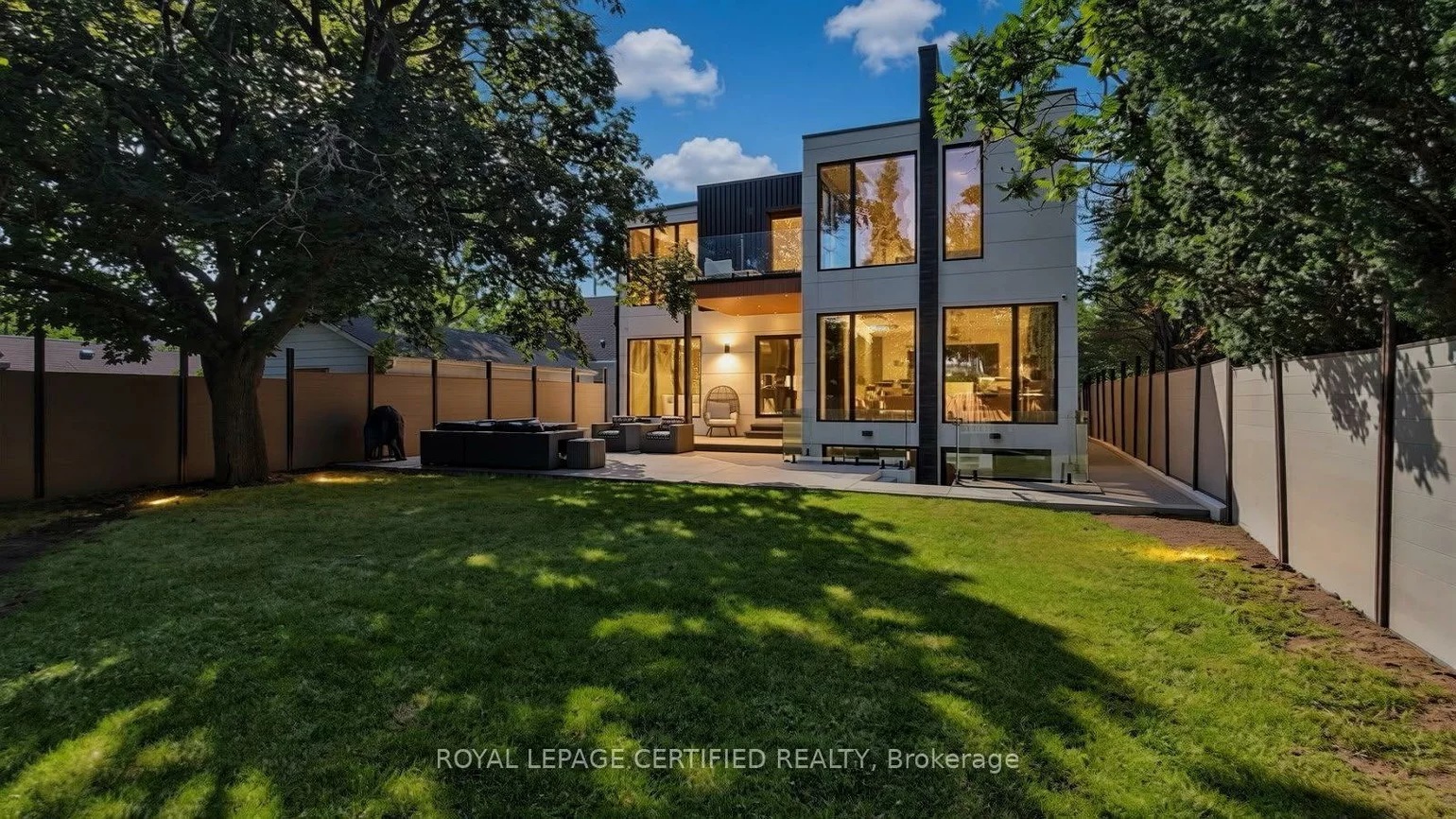 2378, Rebecca, 1001 - BR Bronte, Oakville