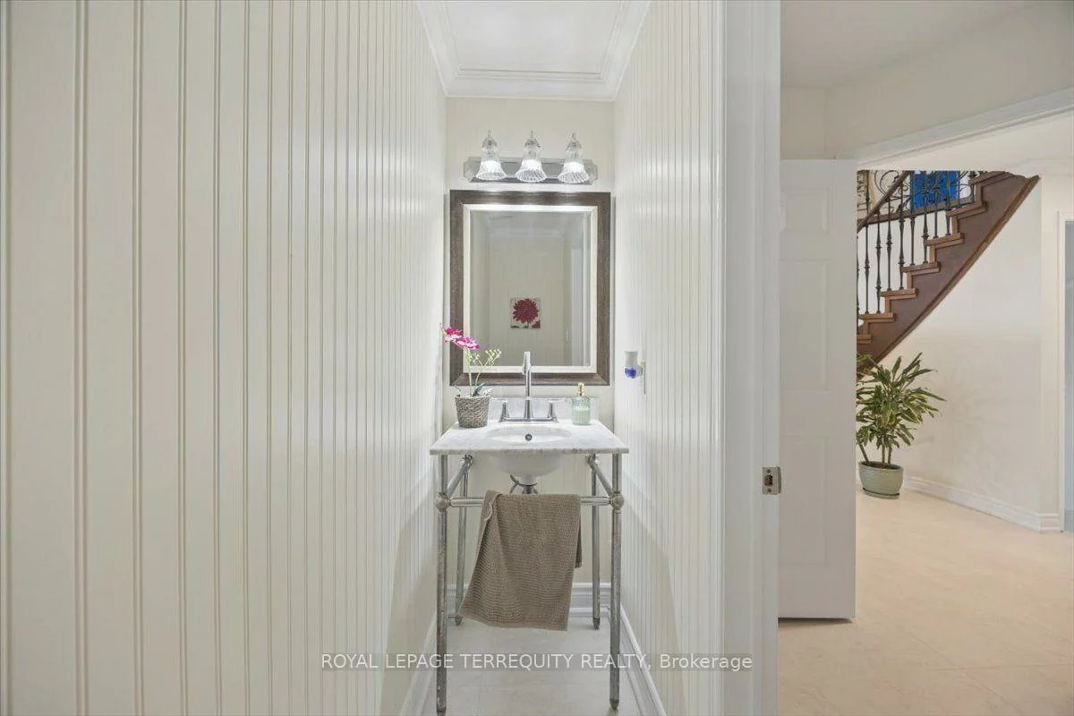 1207, Dogwood, 1004 - CV Clearview, Oakville