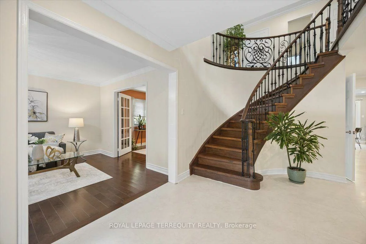 1207, Dogwood, 1004 - CV Clearview, Oakville