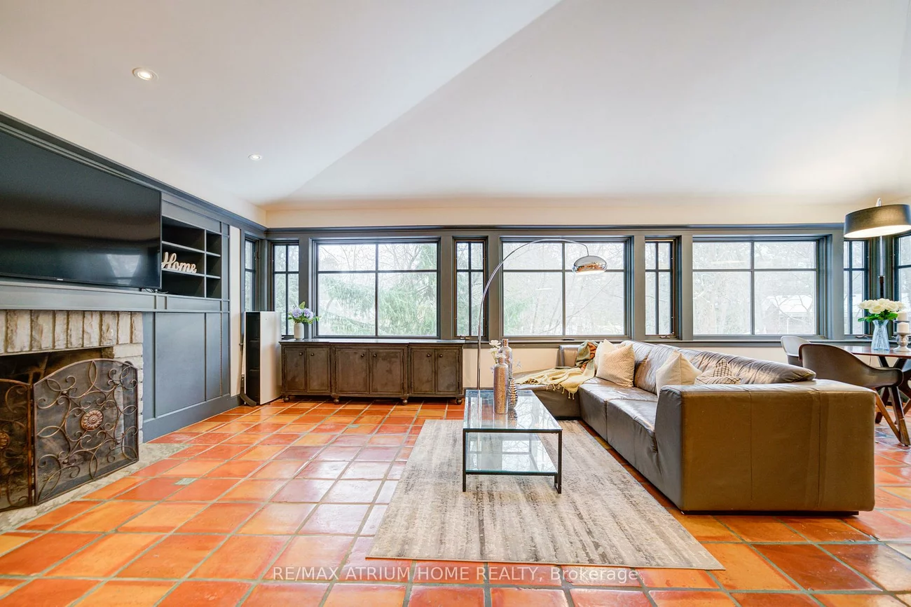 223, Trelawn, 1011 - MO Morrison, Oakville