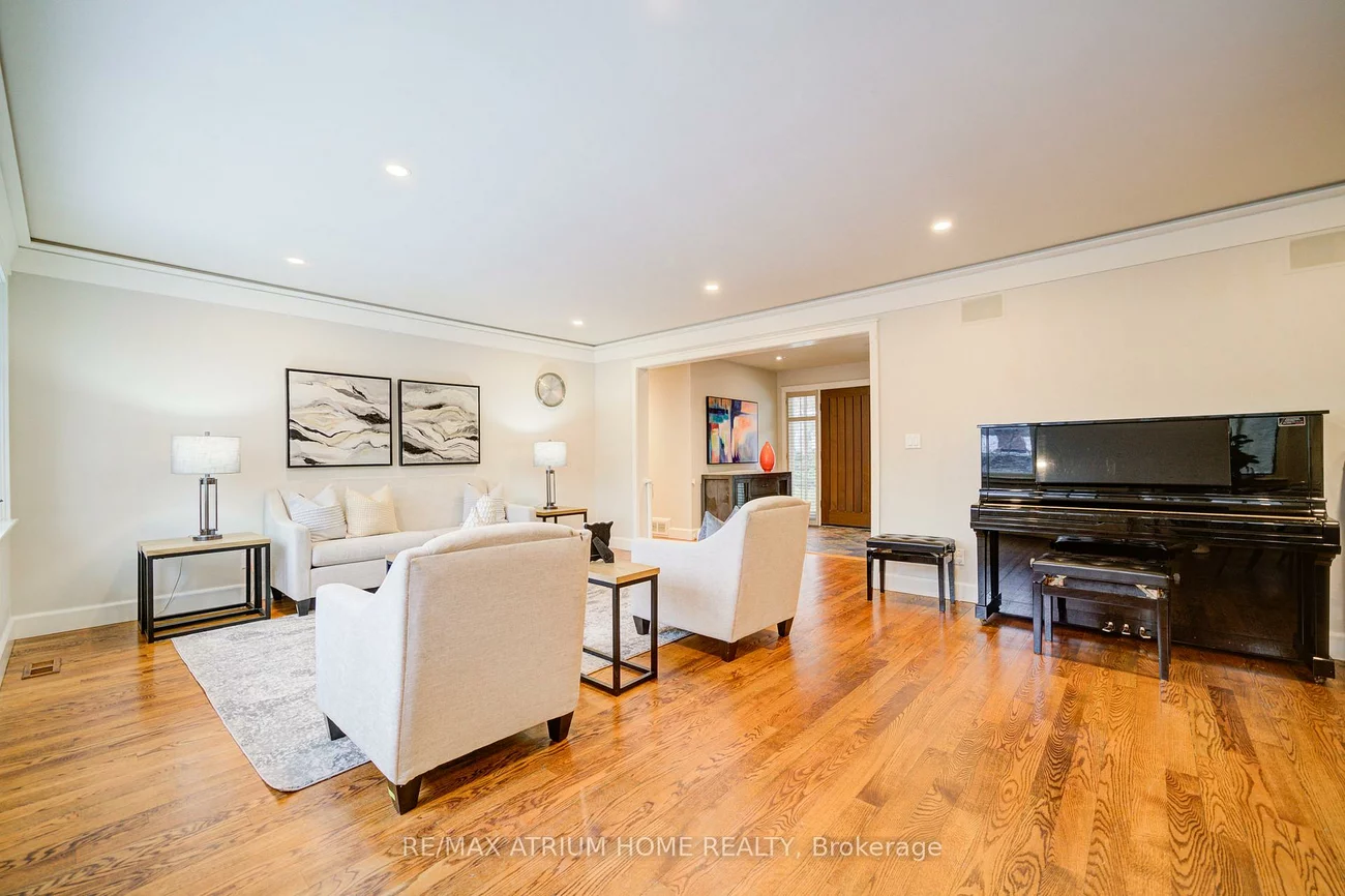 223, Trelawn, 1011 - MO Morrison, Oakville