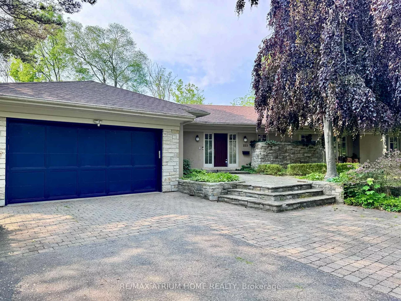 223, Trelawn, 1011 - MO Morrison, Oakville