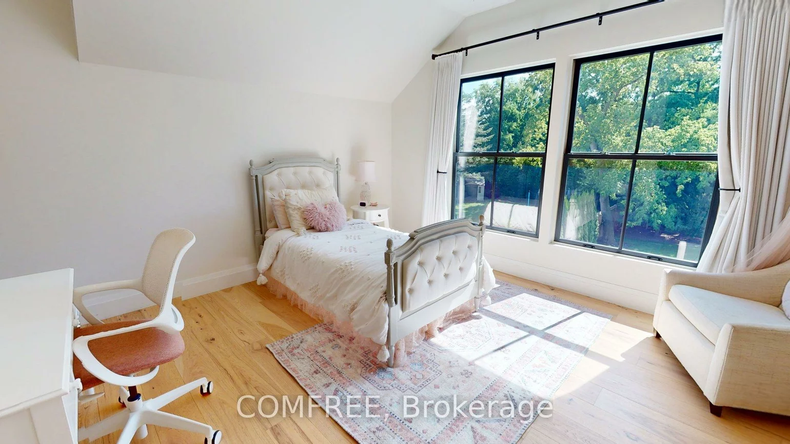 1114, TRUMAN, 1003 - CP College Park, Oakville